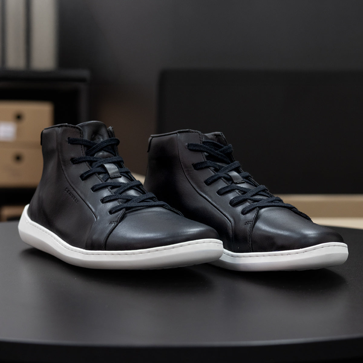 Moonwalker High Top Black – Rette den Schuh