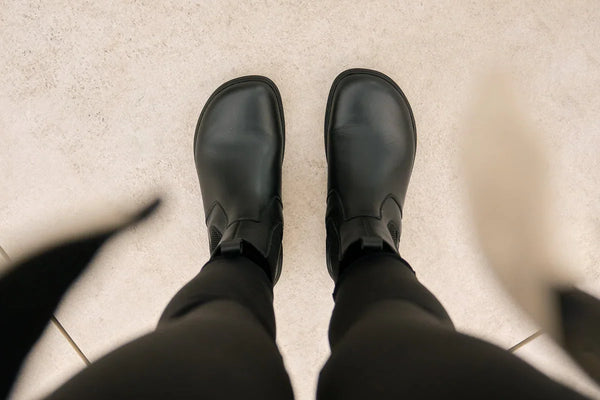 Barefoot shoes are no longer flippers: how to choose good-looking barefoot shoes