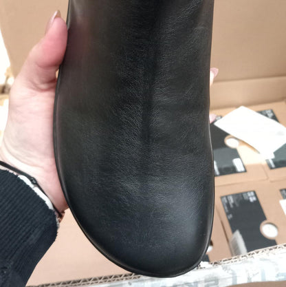 Chelsea Black – Zachráň topánku