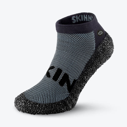 Essentials 2.0 Concrete – mentsd meg a zoknicipőt