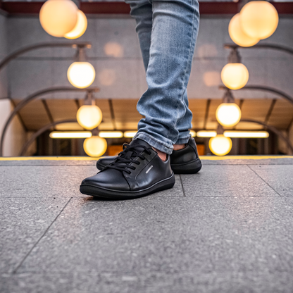 Moonwalker Black (Black)