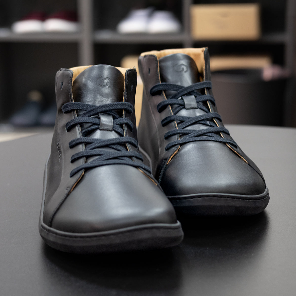 Moonwalker High Top Black (Black) – Rette den Schuh
