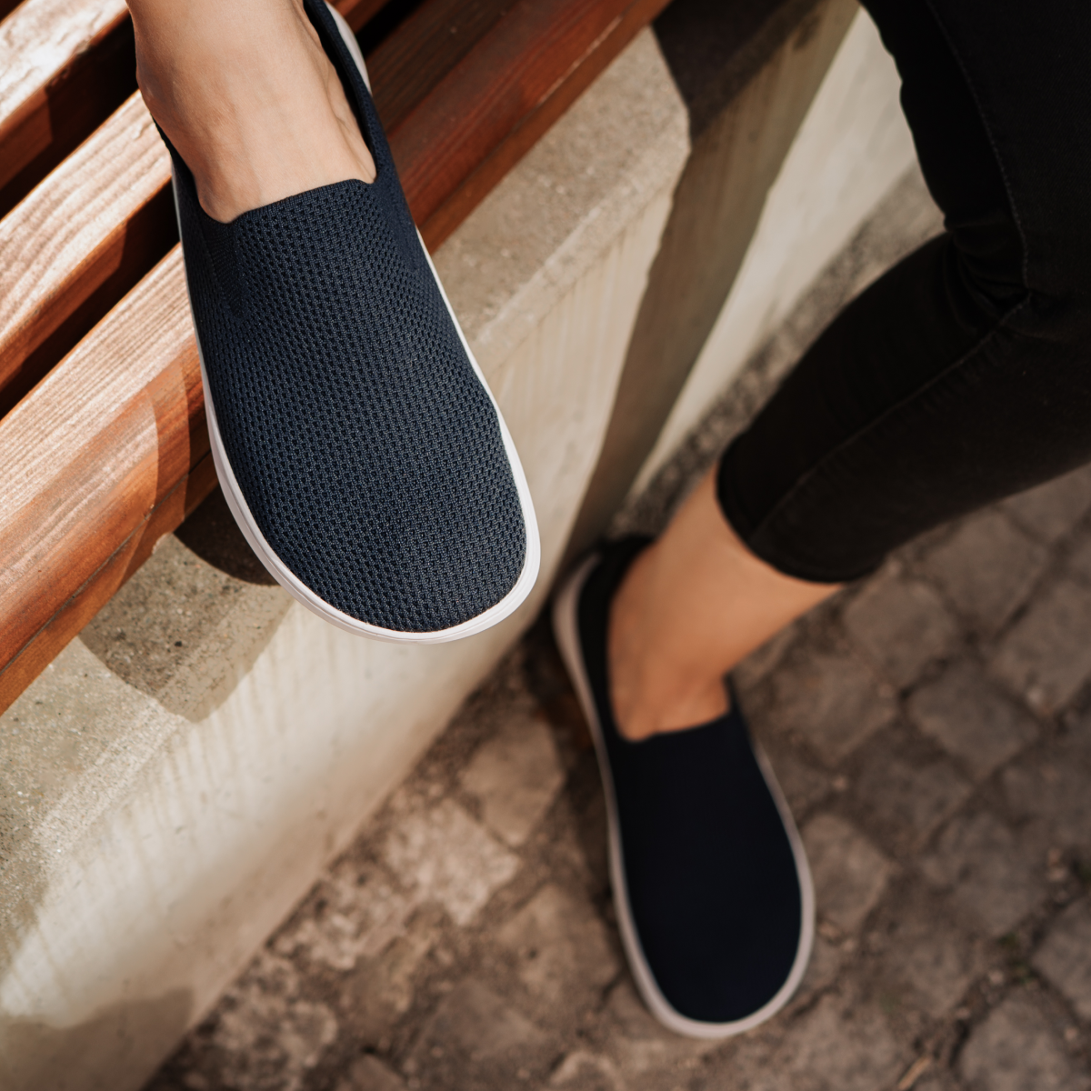 Seaker Navy Blue