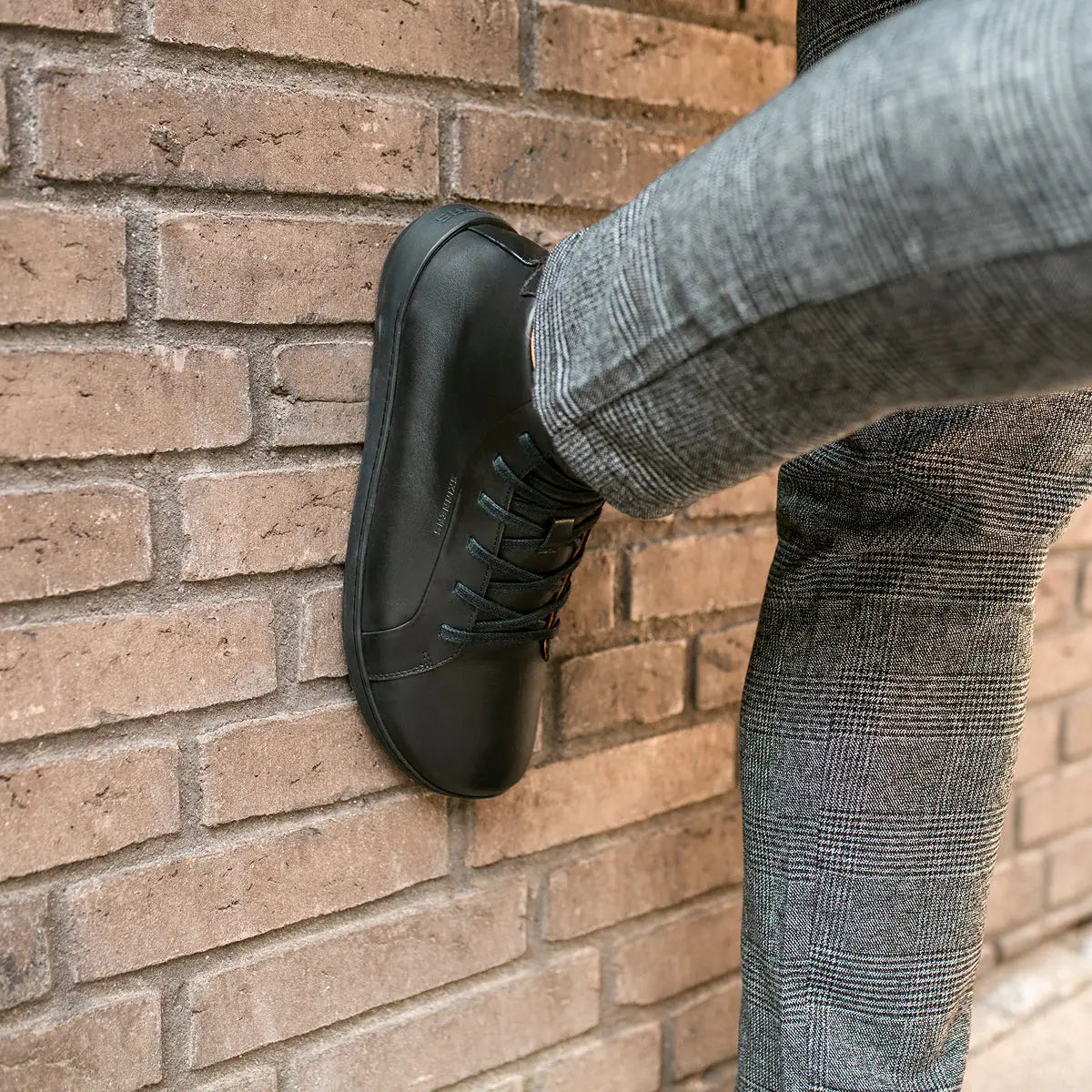 skinners_moonwalker_high_top_black_black_3